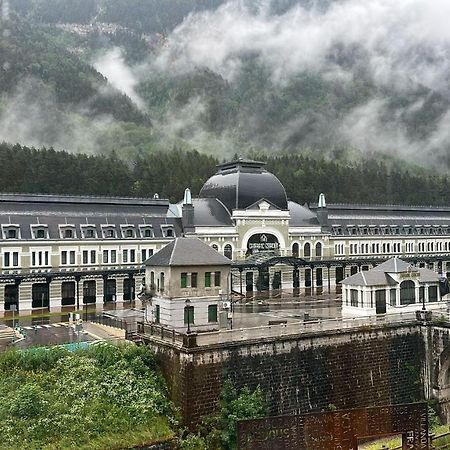 Апартаменты El Mirador De La Estacion Канфранк Экстерьер фото
